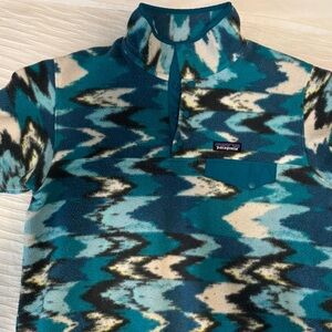 Patagonia Blue and Black Zigzag Teddy Jacket